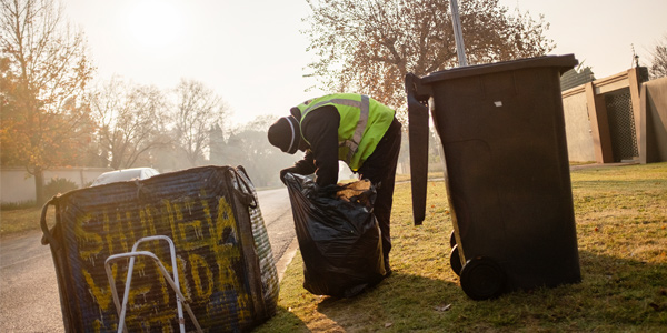 Waste pickers in Johannesburg © Daniel Born 